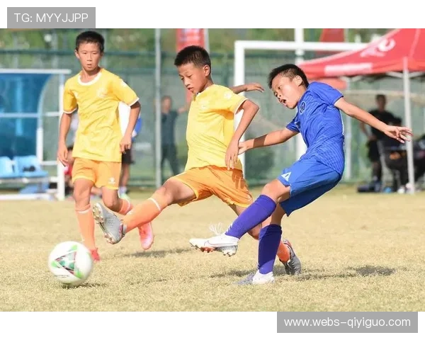 足球青训破局调查：中国家庭为梦想坚持学训平衡之路